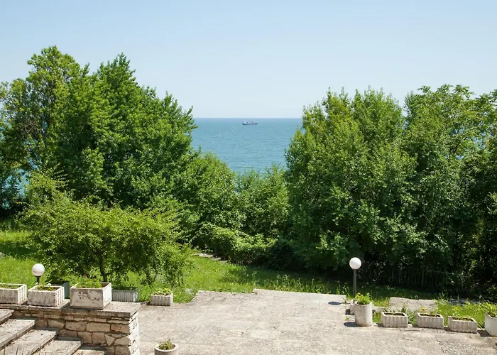 Bisser Hotel - Free Parking - Free Pool Access