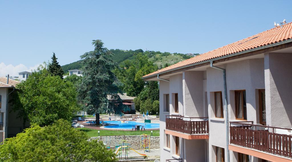 Otel Bisser - Free Parking - Free Pool Access 2*