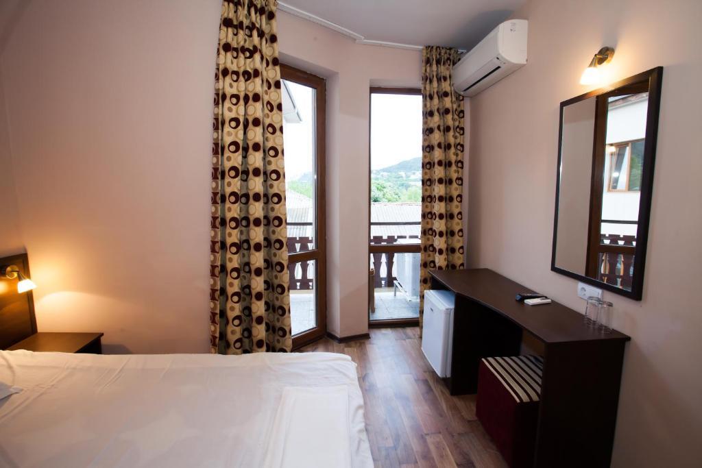Otel Bisser - Free Parking - Free Pool Access 2*