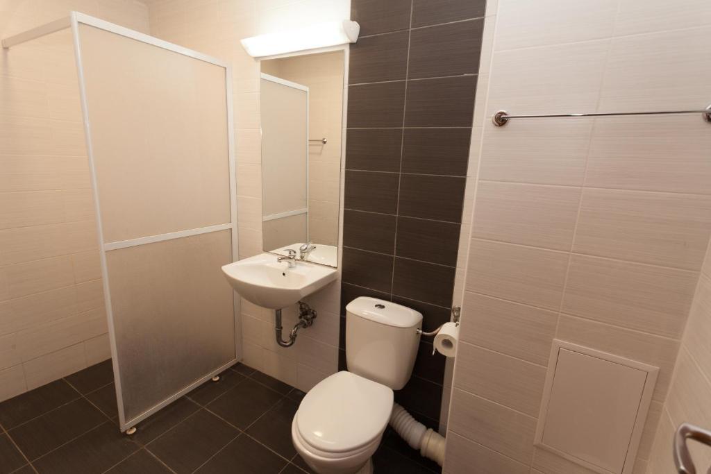 Bisser - Free Parking - Free Pool Access 2*