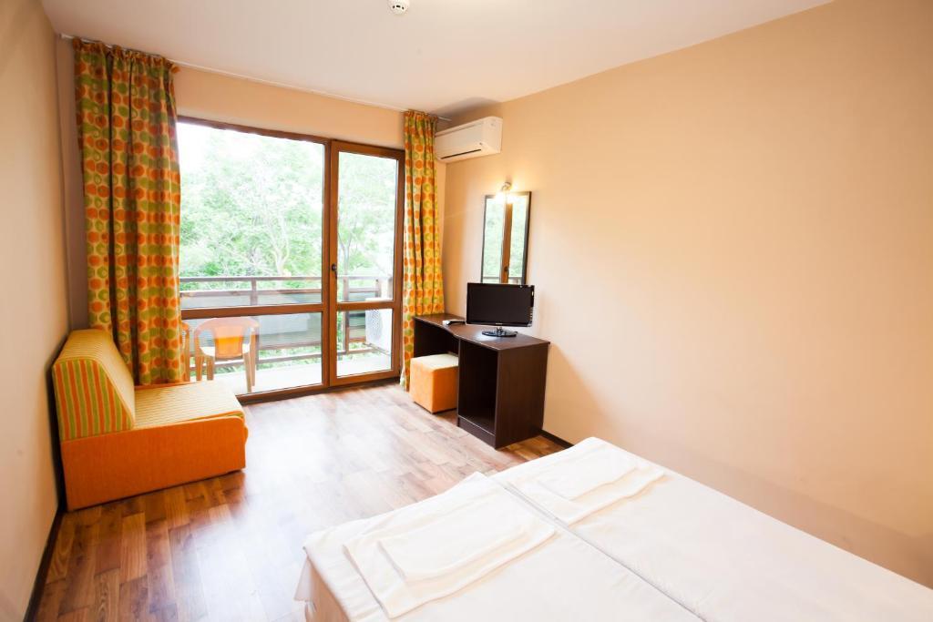 Bisser - Free Parking - Free Pool Access Otel 2*