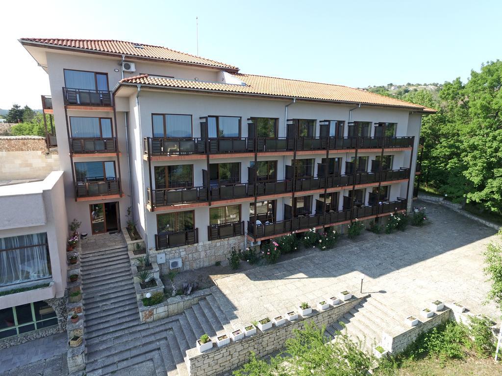 Otel Bisser - Free Parking - Free Pool Access Balçık