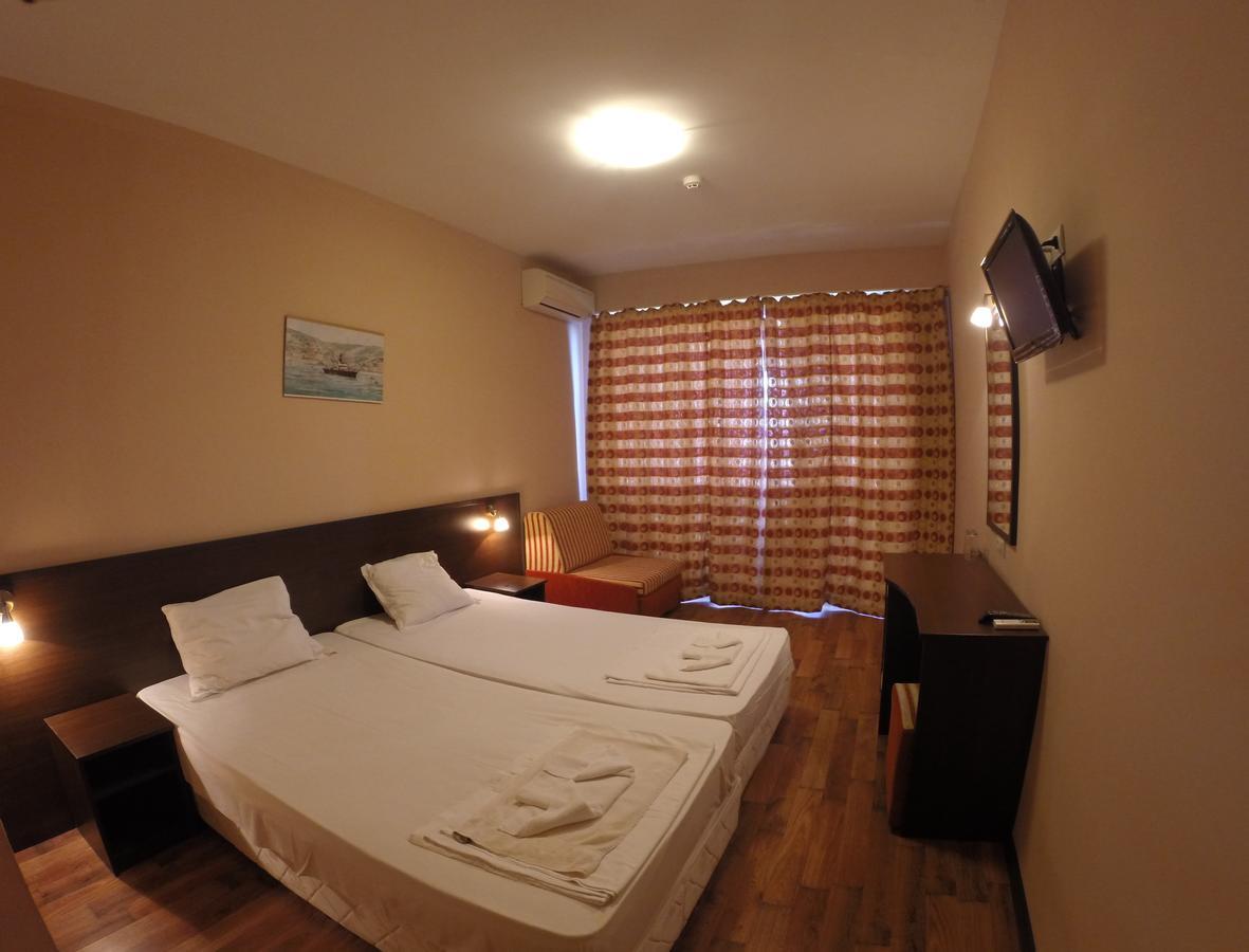 Otel Bisser - Free Parking - Free Pool Access Balçık