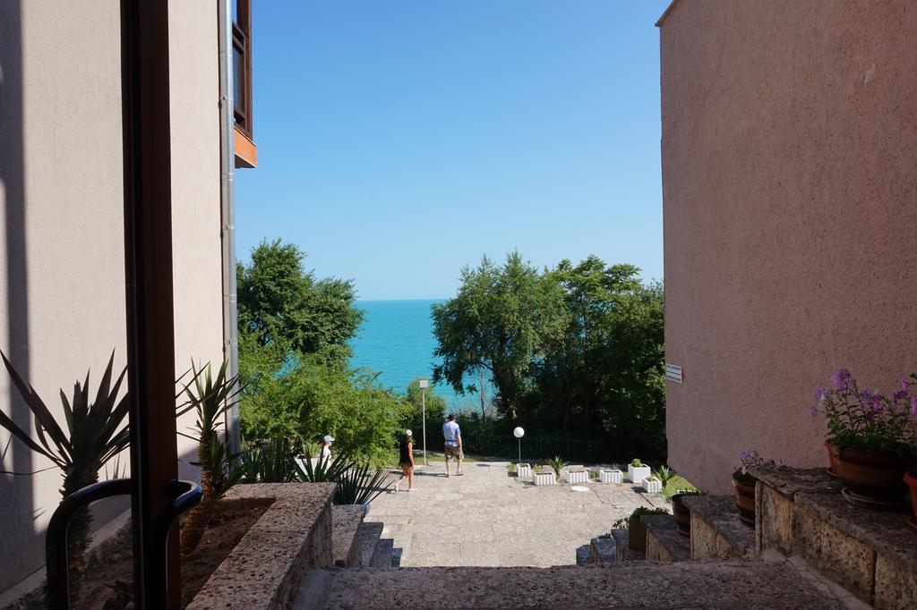 Bisser - Free Parking - Free Pool Access 2*